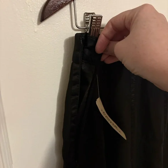 Forever 21 Knee-length Black Skirt - Picture 2 of 3